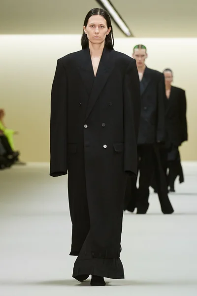 Look 3